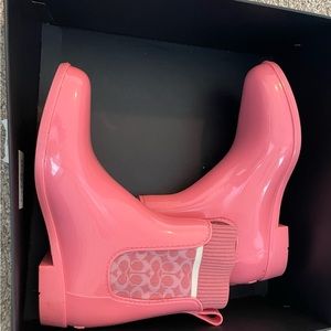 COACH rubber rainbootie taffy coach boots size 8 Pink